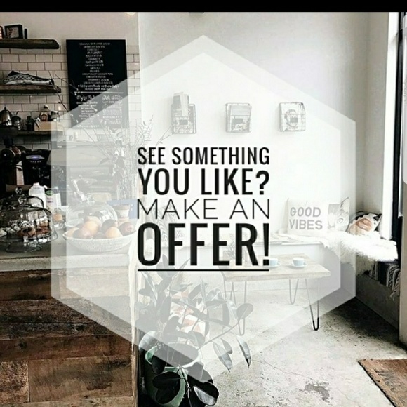 Clothes - Picture 1 of 1